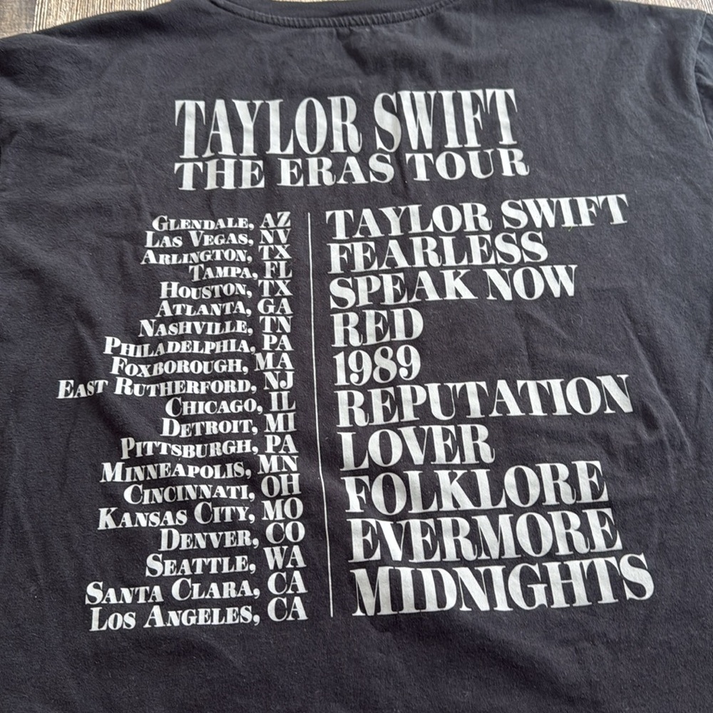 Taylor Swift Eras Tour Concert Black T-shirt Size Large - Picture 6 of 9